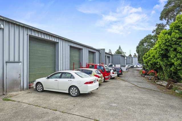 8 Riverbank Road and 7 Cunard Street New Lynn_1