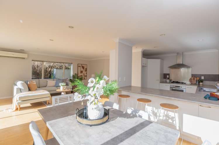 41 Erlestoke Crescent Churton Park_3