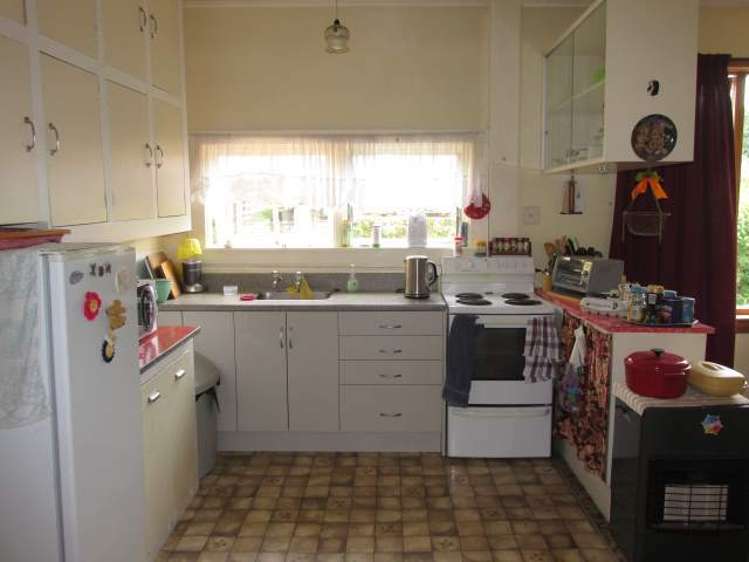 6 Crampton Road Reefton_4