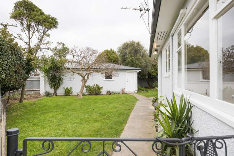11 Churchill Avenue Feilding_32