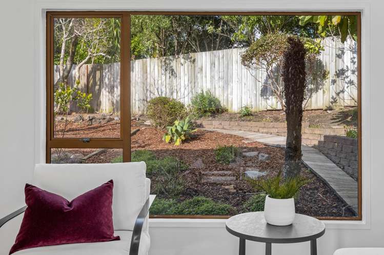 2/867 Beach Road Torbay_8