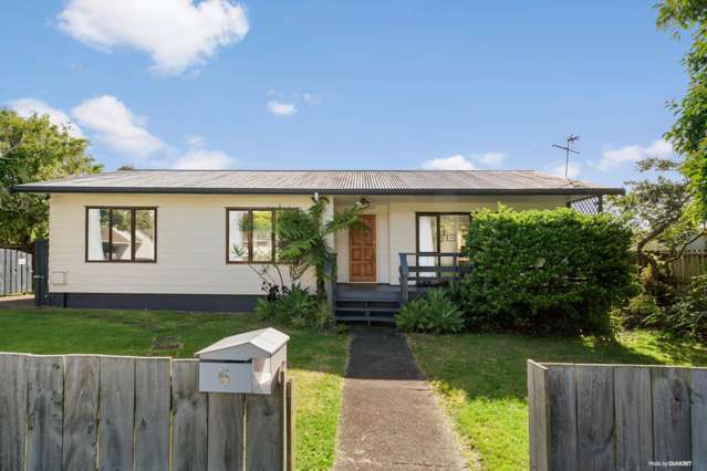 5 Stoll Place Clendon Park_1