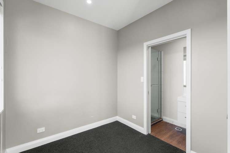 25 Dow Square_5