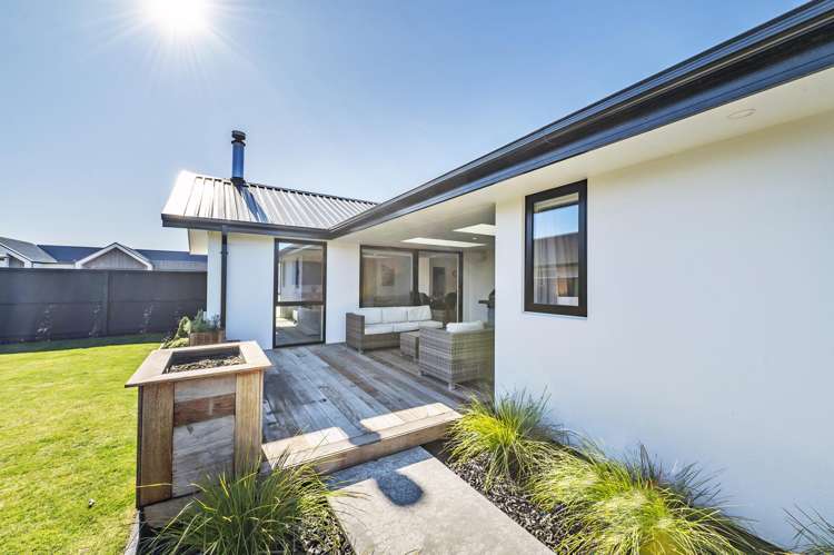 72 Halpin Drive Lincoln_20