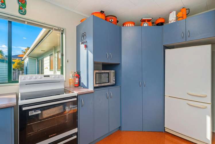 13 Charles Green Cooks Beach_8