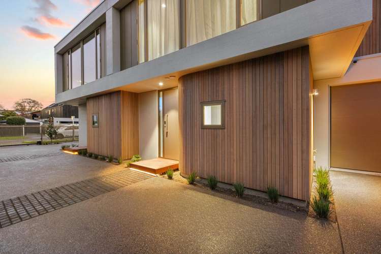 2/22 Clissold Street Merivale_22