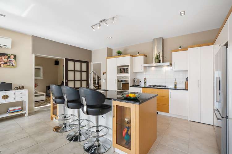 33 Pine Harbour Parade Beachlands_5