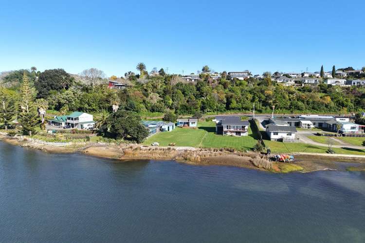253 Pouewe Street Kawhia_22