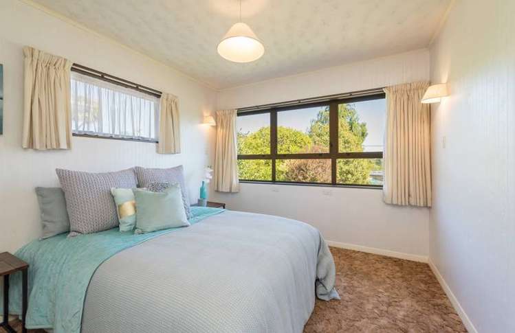 21 The Ridgeway Enner Glynn_10