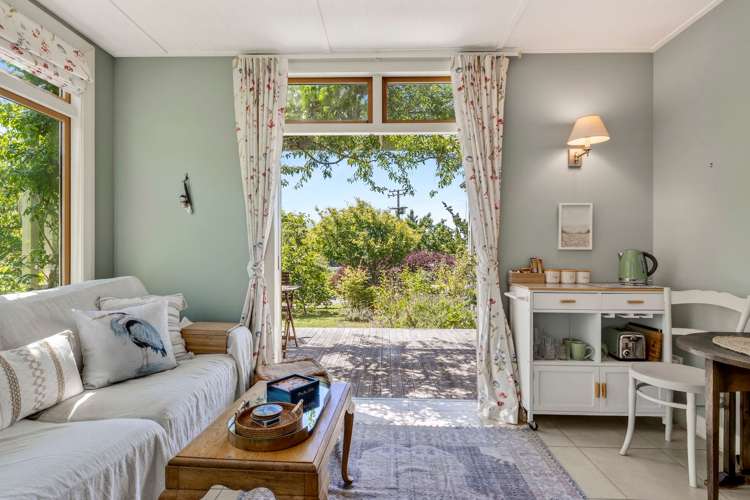 364 The Coastal Highway Redwood Valley_18