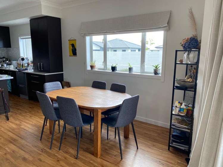 2 Drovers Way Frimley_5