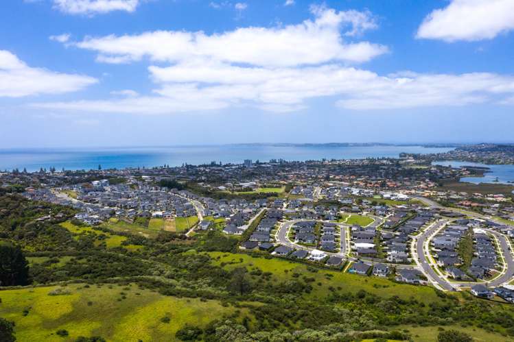 38 Boocock Crescent Orewa_15