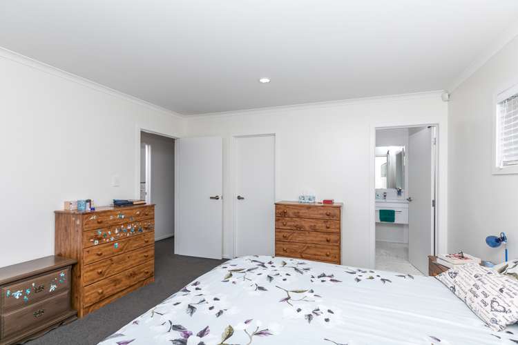 2 Blackwood Crescent Glenview_8