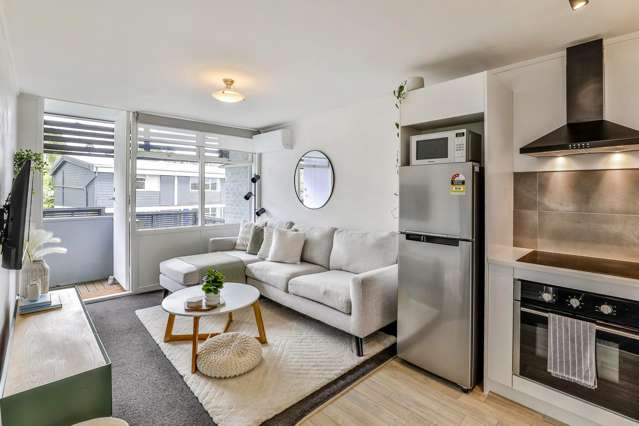 1/11 Don Croot Street Kingsland_3
