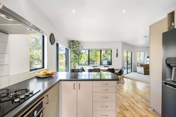 56 Donald Street Stanmore Bay_9