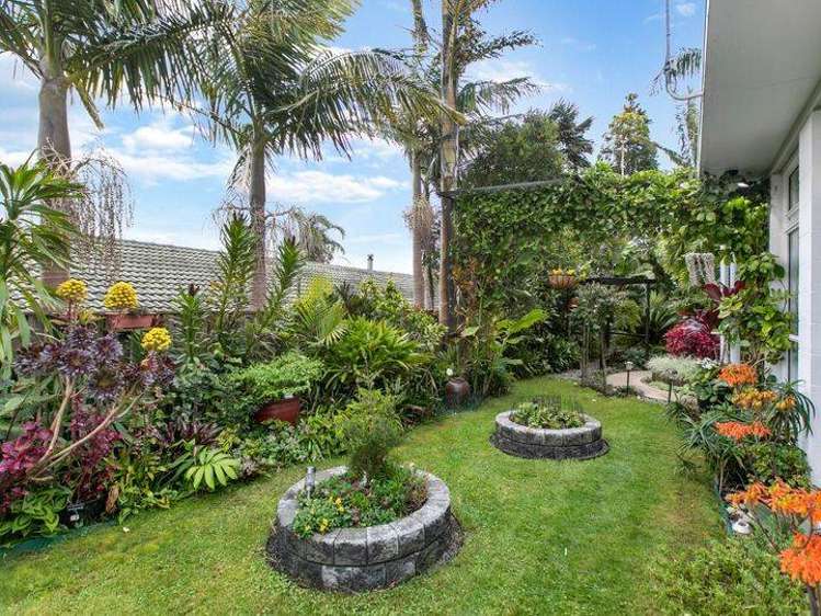 3 Oruamo Place Beach Haven_13