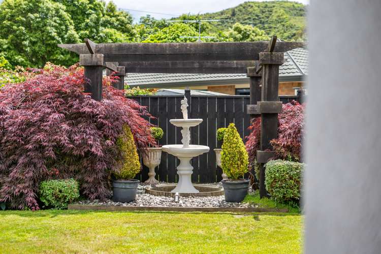 40 Mary Huse Grove Manor Park_25