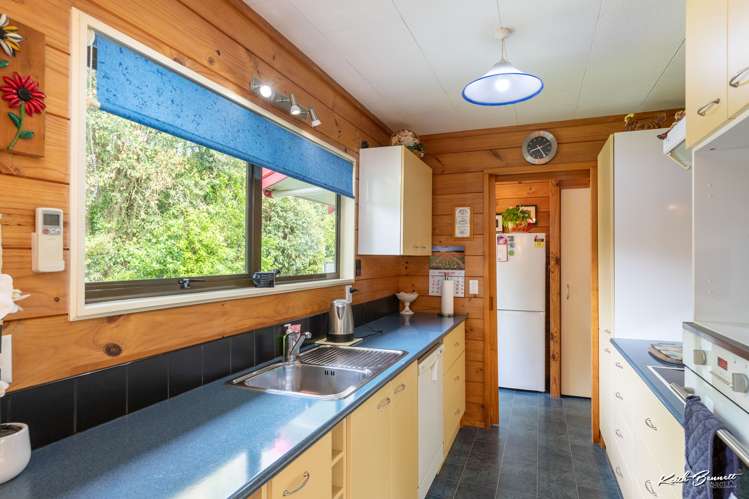 44a Larchmont Grove Totara Park_5