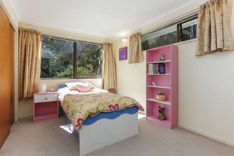 4 York Road Titirangi_12