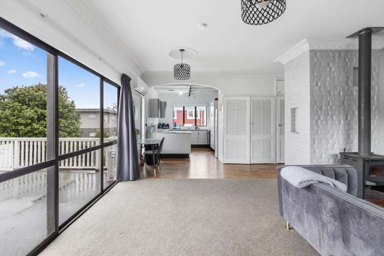 2/16 Abbotsford Street 3295_7