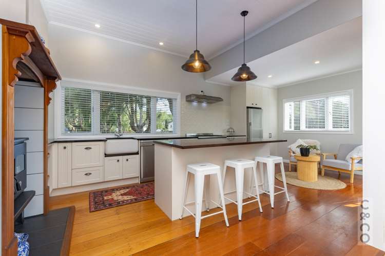 76 Awaroa Road Helensville_14