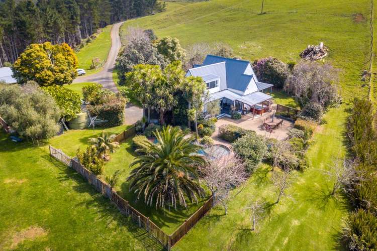 96 Hatton Road Awhitu_45