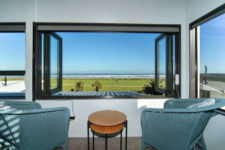 5 Marine Parade Carters Beach_18