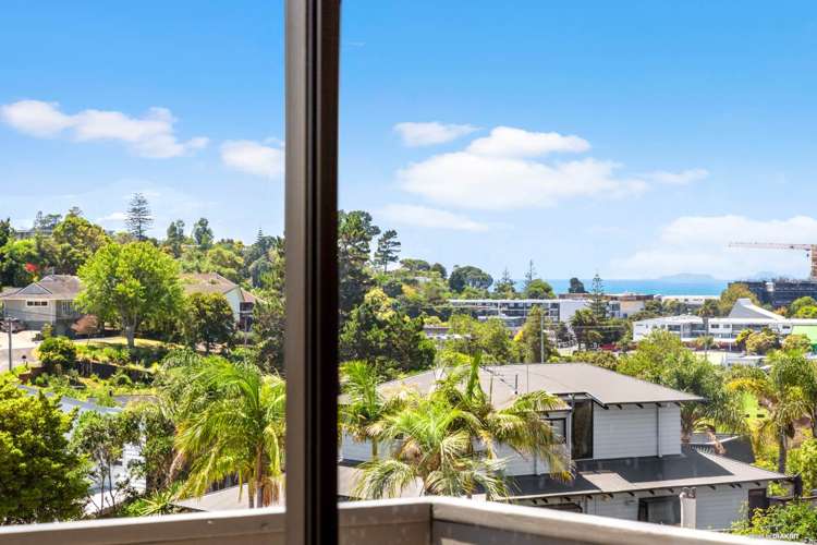 1/131 Stapleford Crescent Browns Bay_6