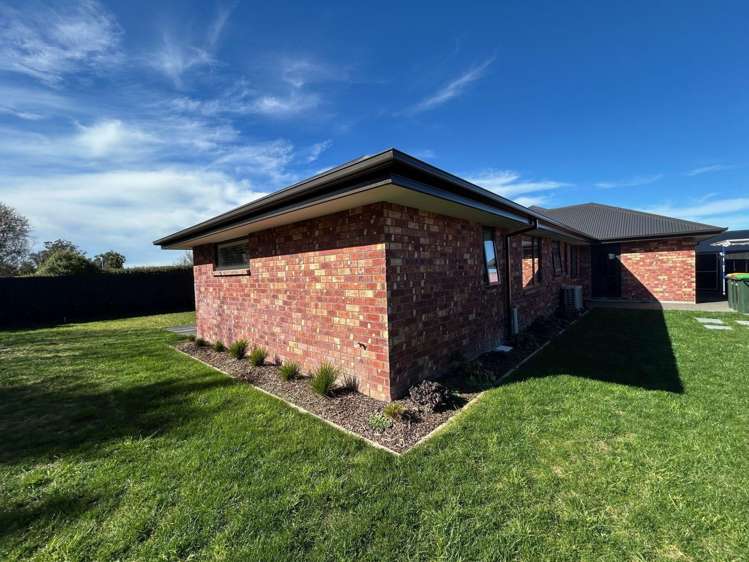 27 Collisson St Leeston_13