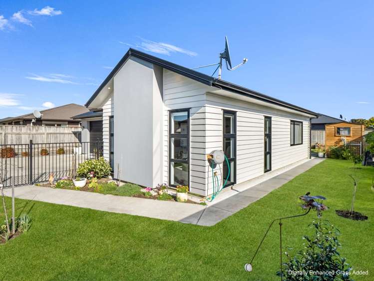 6 Simon Street Tawhero_18