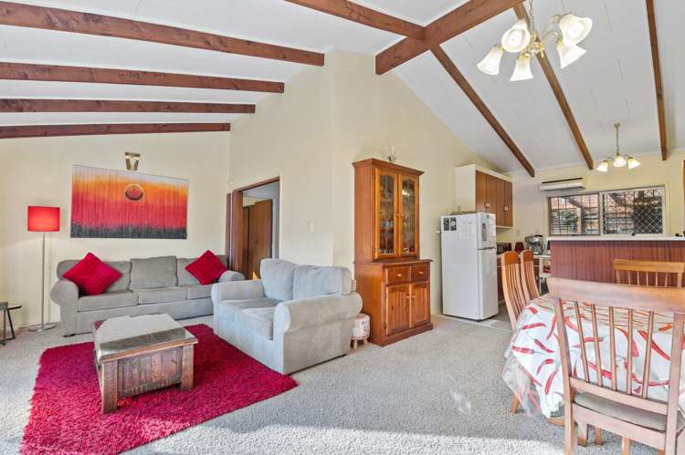 63A Ranolf Street Victoria_2