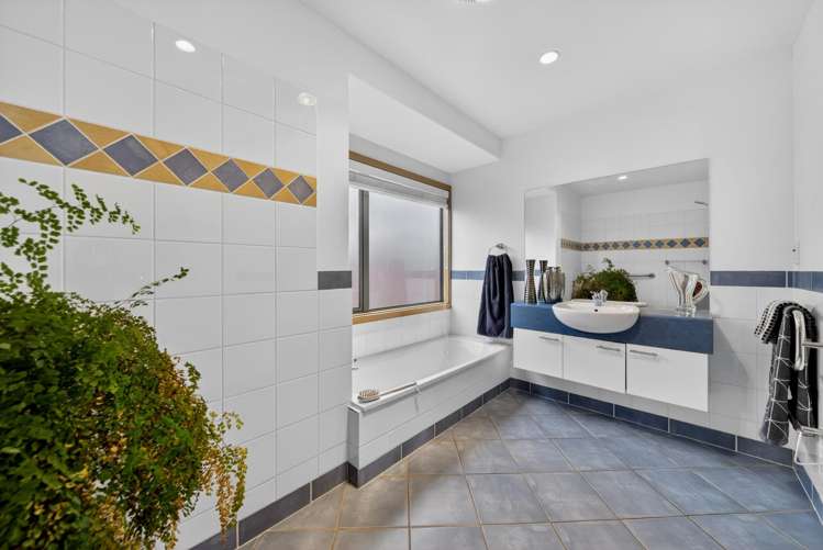 76 Fairway Drive Shirley_17