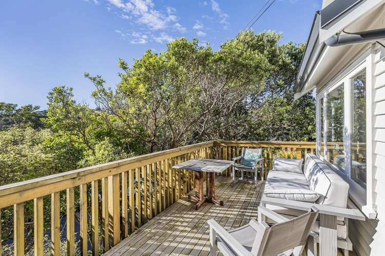 15 Wrights Hill Road Karori_15