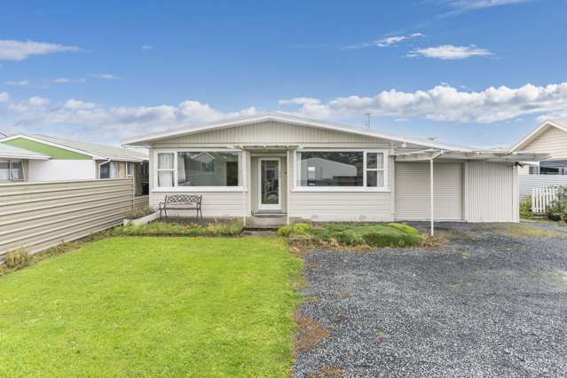 Sunny Townhouse Living at 21 Bradshaw Street
