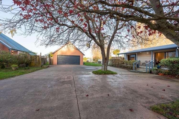 153 Halcombe Road Feilding_24