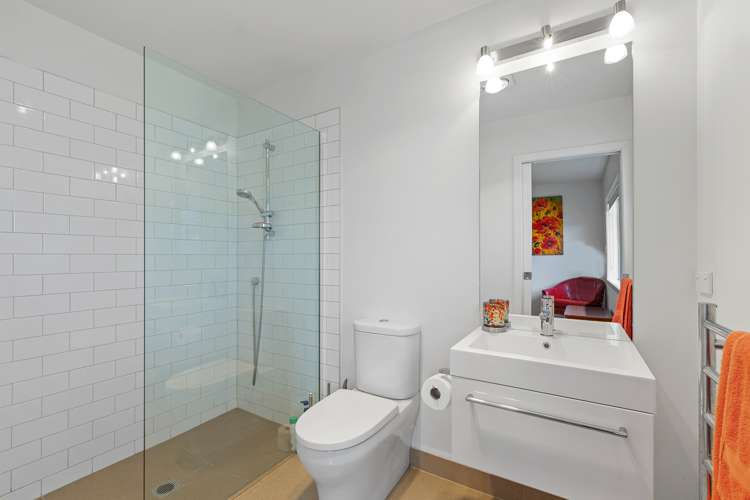 2 Rayner Way Glen Avon_9