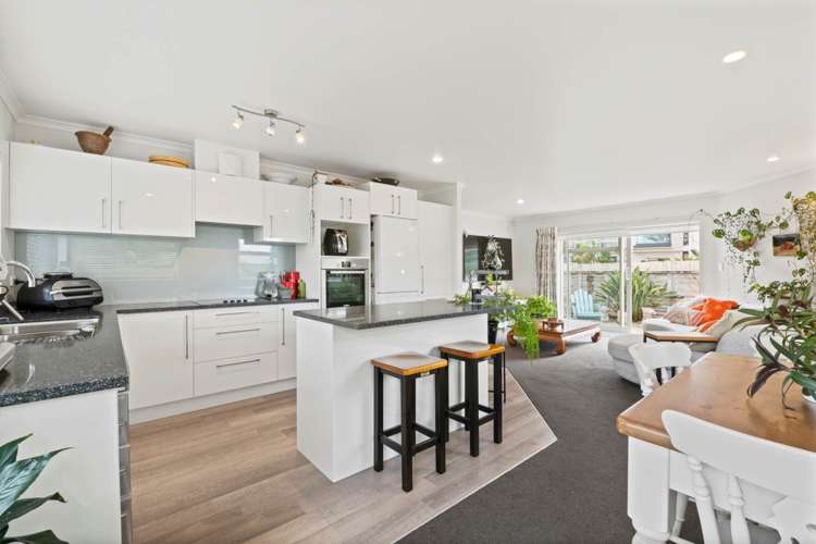 7 Annalise Place Orewa_12