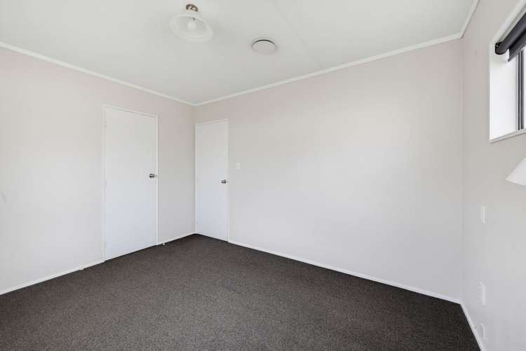 27A Tiverton Crescent Whalers Gate_17