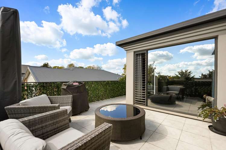 9 Bishopsworth Way Huntington_26