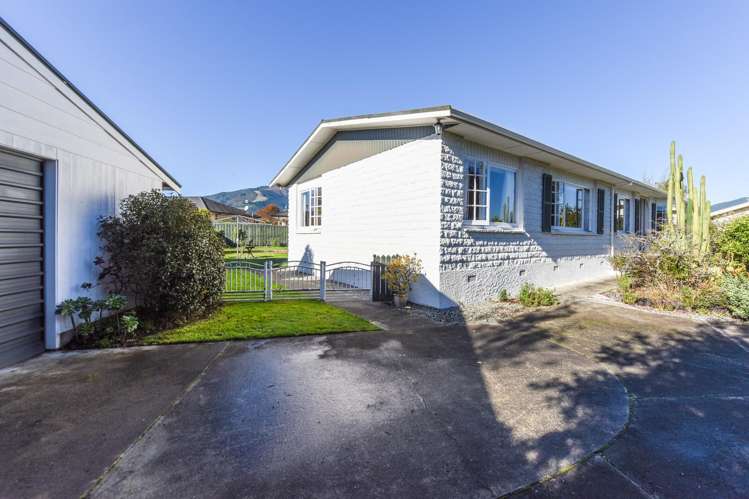 11 Kipling Crescent Stoke_21