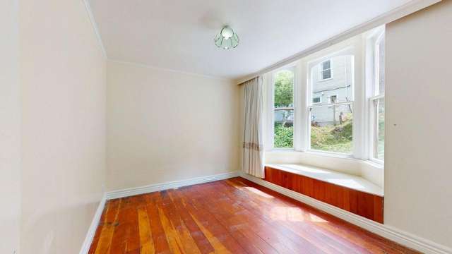 Spacious 5-Bedroom Family Home
