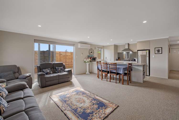 121 Sutherland Road Brookfield_12