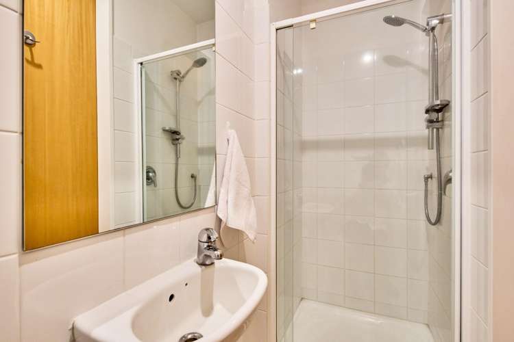 3/125 Thorndon Quay Pipitea_7