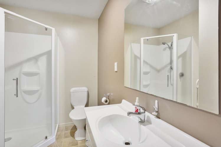 11/446 Ferry Road Woolston_8