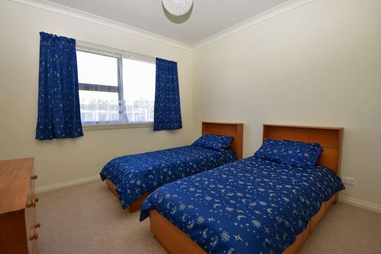 39 Armstrong Avenue Carterton_19