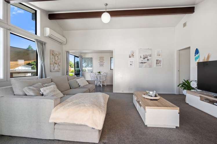 113 Clayton Road Mangakakahi_5