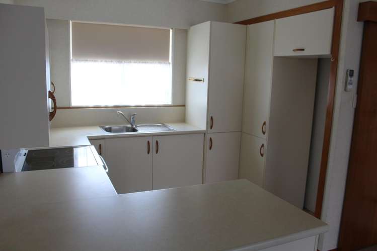 6a Stairs Street Dannevirke_8