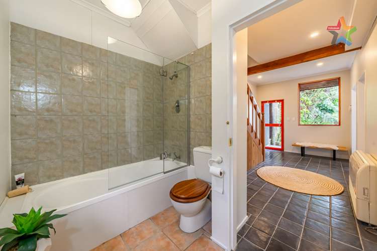 6 Sarah Way Crofton Downs_24