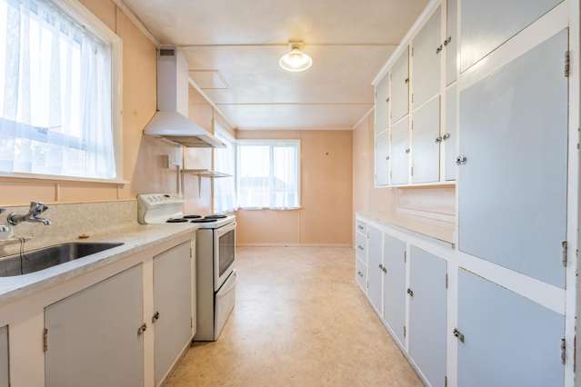 9 Andrew Street Marchwiel_2