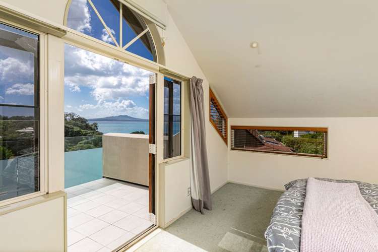 2/72 Beach Road Castor Bay_10